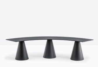 Скамейка полукруглая пластиковая Ikon Bench