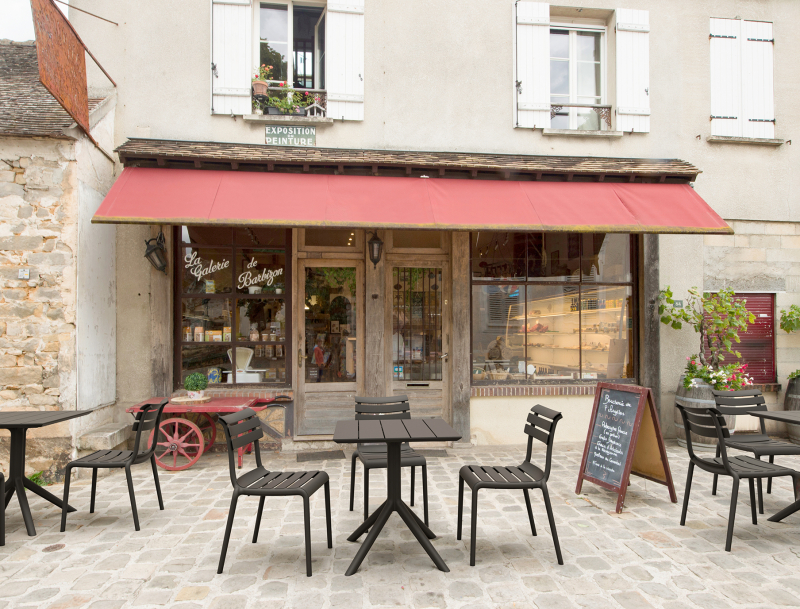 Стол пластиковый Paris Table 70, черный, 700х700х740 мм