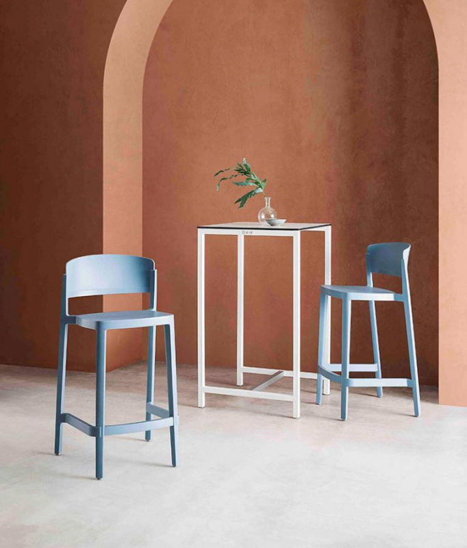 Стул пластиковый барный Abuela Stool 77