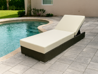 Шезлонг-лежак плетеный с матрасом Mantera