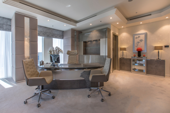 Public office, Доха, Катар