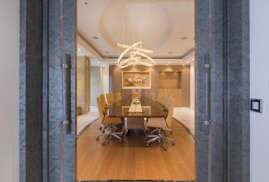 Public office, Доха, Катар