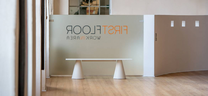 Скамейка пластиковая Ikon Bench