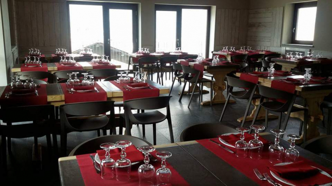 Hotel Ristorante Monte Emilius, Шарвансо, Италия