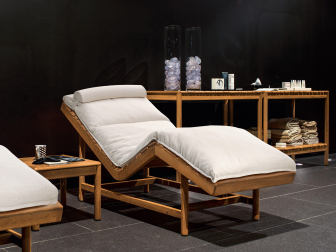 Шезлонг-лежак деревянный с матрасом-thumbs-Фото1