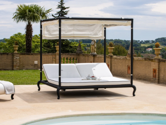 Шатер с лежаками-thumbs-Фото1