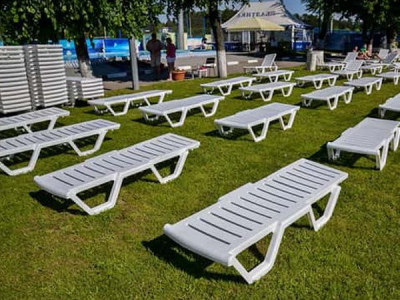 Лежак пластиковый 4villa пластик белый Фото 3