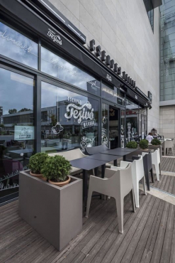 Milk Bar Cserpes Tejivo, Будапешт