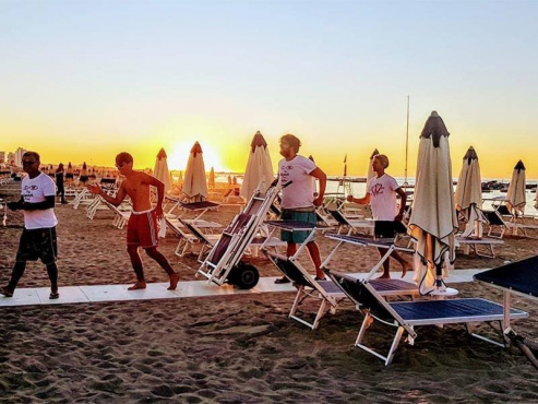 Пляж Oasis de la Playa, Каттолика, Италия