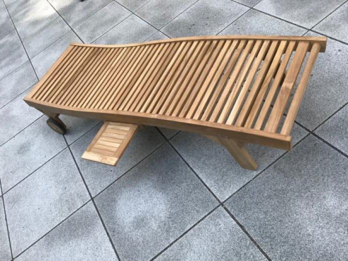 Зона бассейна при отеле. Крым