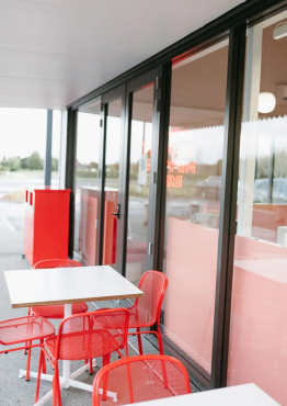 Poppy Peach, Гамильтон, Новая Зеландия