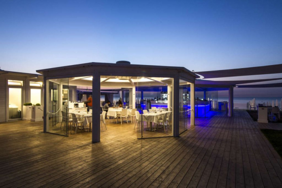 Oktàgona beach & restaurant, Бриндизи, Италия