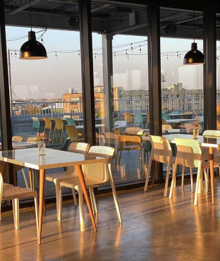 Бар LLoHi, Бруклин, г. Нью-Йорк, США