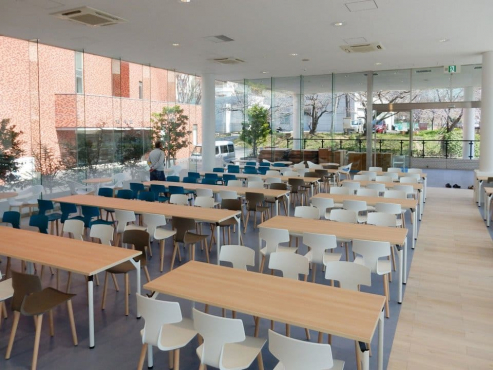 Sangyo University, Осака, Япония