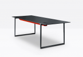 Стол с каналом для протяжки проводов PEDRALI Toa Desk CSX алюминий, компакт-ламинат HPL черный, красный Фото 5
