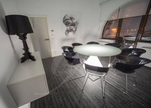 Дизайн Студия, Италия