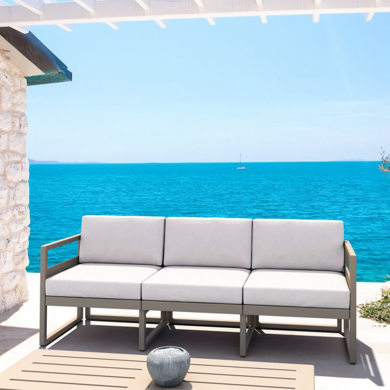 Диван пластиковый трехместный с подушками Mykonos XL