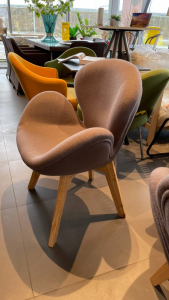 Кресло с обивкой Beon Swan Wood Legs (Arne Jacobsen) A062 дерево, кашемир натуральный, серо-коричневый Фото 4