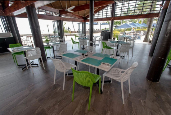 Ресторан Blu Brasserie в отеле Radisson Blu Resort Fiji Denarau Island, о. Денарау