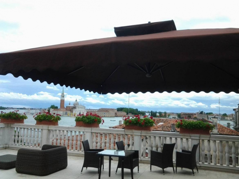 Зонт профессиональный 4.5х4.5 м Venezia
