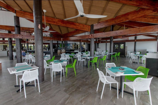 Ресторан Blu Brasserie в отеле Radisson Blu Resort Fiji Denarau Island, о. Денарау