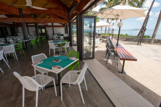 Ресторан Blu Brasserie в отеле Radisson Blu Resort Fiji Denarau Island, о. Денарау