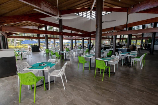 Ресторан Blu Brasserie в отеле Radisson Blu Resort Fiji Denarau Island, о. Денарау