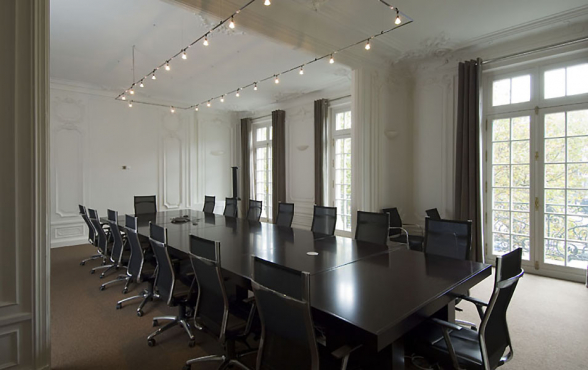 Sherman & Sterling, Франция