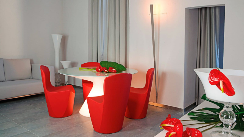 Стул пластиковый Zoe Standard