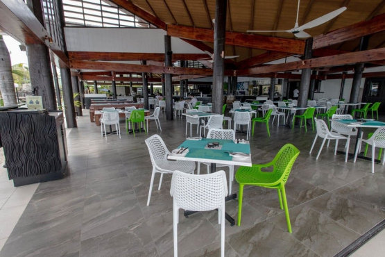 Ресторан Blu Brasserie в отеле Radisson Blu Resort Fiji Denarau Island, о. Денарау