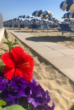 Пляж I Delfini Beach Village, Каттолика, Италия