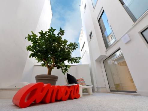 Noon+ Reunion Island, Реюньон, Франция