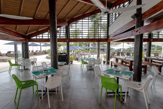 Ресторан Blu Brasserie в отеле Radisson Blu Resort Fiji Denarau Island, о. Денарау