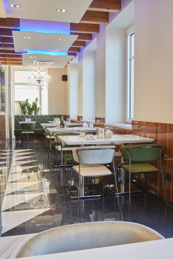 C House Cafè, Пескьера-дель-Гарда, Италия