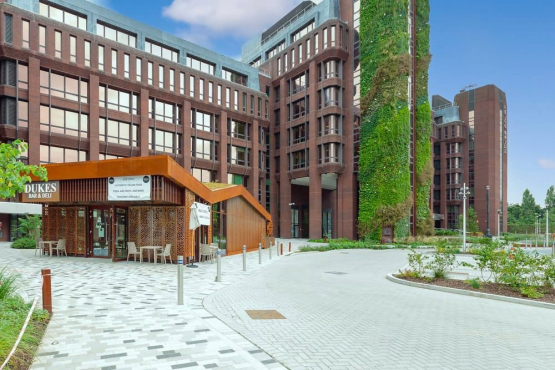 Dukes Bar & Deli, Уокинг, Великобритания