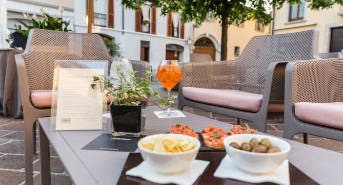 Pomiroeu, Italia Seregno