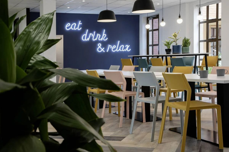 Стул пластиковый Trill Bistrot, горчичный