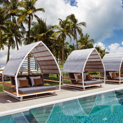 Шатер с лежаками-thumbs-Фото1