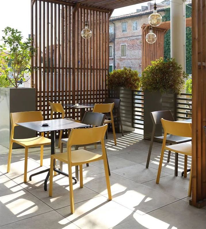 Стул пластиковый Trill Bistrot, горчичный