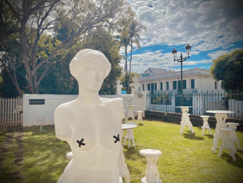 Noon+ Reunion Island, Реюньон, Франция