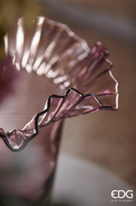 Ваза расклешенная с цветочными оборками EDG Vase стекло античный розовый Фото 4