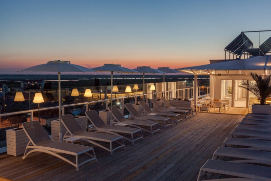 Moncastro Beach Hotel, Затока