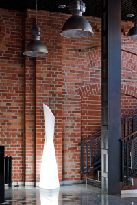Светильник пластиковый напольный SLIDE Manhattan Lighting IN полиэтилен белый Фото 12