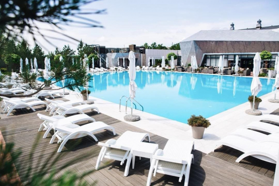 Загородный клуб 