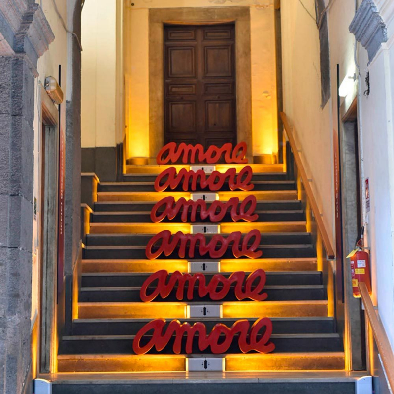 Скамья пластиковая дизайнерская Amore Standard