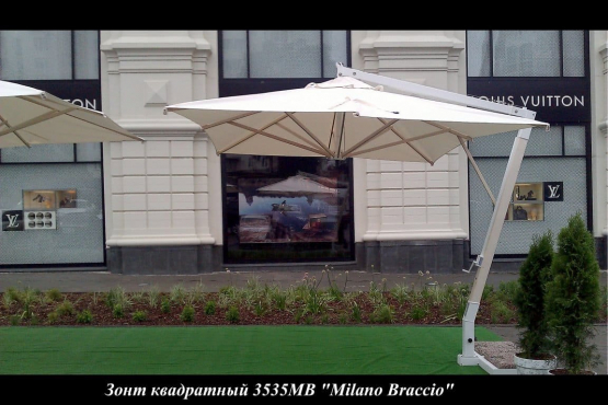 Летнее кафе у ГУМ, Москва