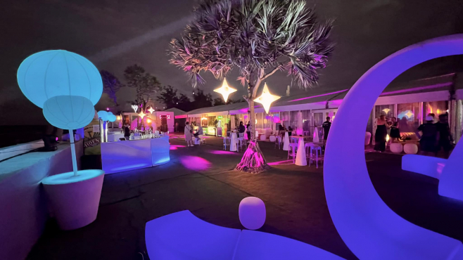 Noon+ Reunion Island, Реюньон, Франция