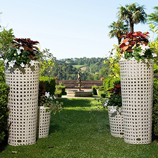 Кашпо и вазы