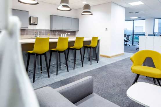 Logistic Company, Аэропорт Восточный Мидленд, Великобритания