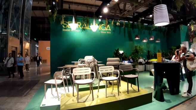 Serralunga на выставке Salone del Mobile.Milano 2022